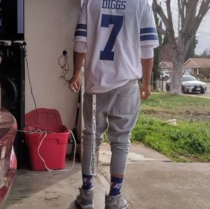 Meet your Posher, Damon dmac